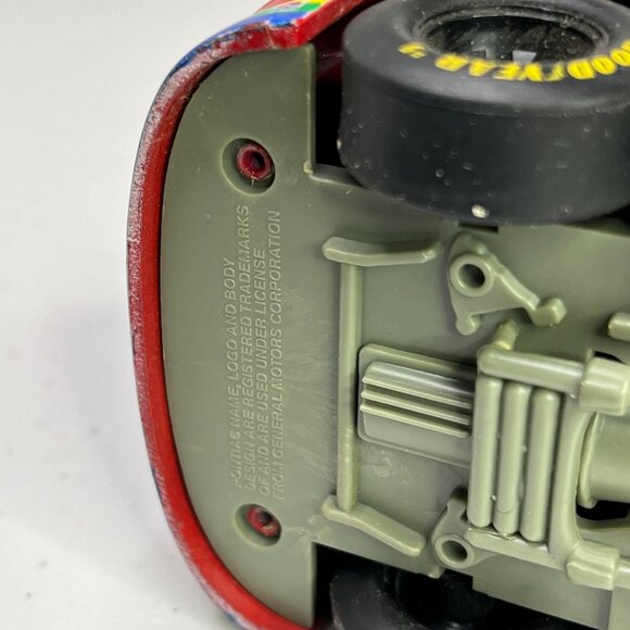 NASCAR Diecast Model 1996 Pontiac Grand Prix #36 Skittles Derrick Cope (damaged) - Picture 12 of 13